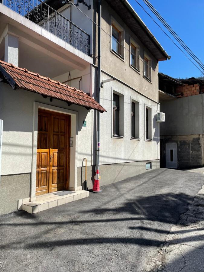 Vila Rijad Apartman Szarajevó Kültér fotó